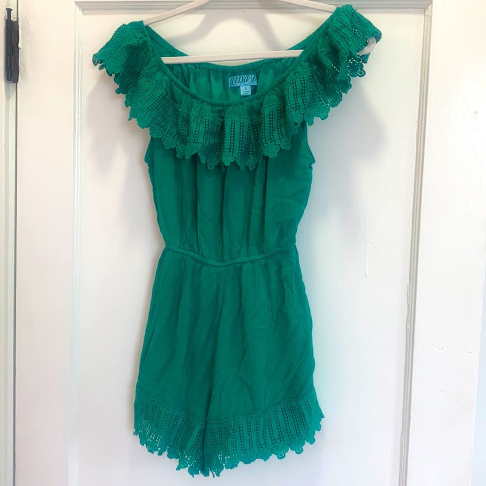 Size SMALL Francesca’s Jade Green Romper